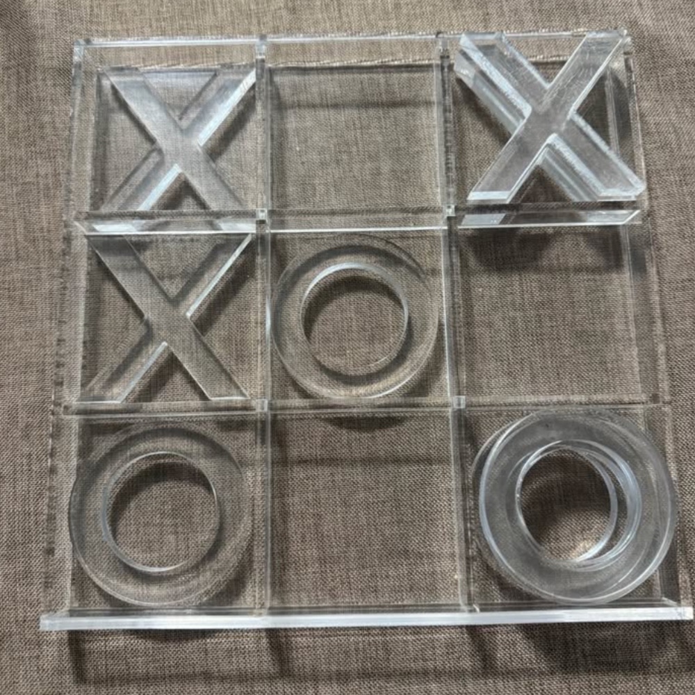 Clear Acrylic Tic Tac Toe Set